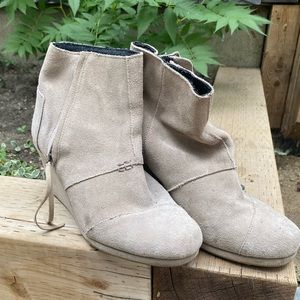 TOMS Women’s wedge boot